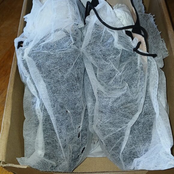 New in the box, Black Suede Journee Collection Leona Ankle Bootie - Picture 2 of 12